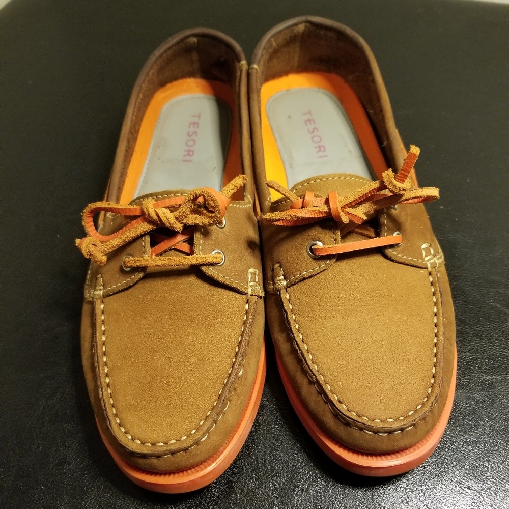 Womens Tesori boat shoe